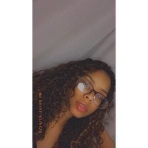 Meet your Posher, Elly